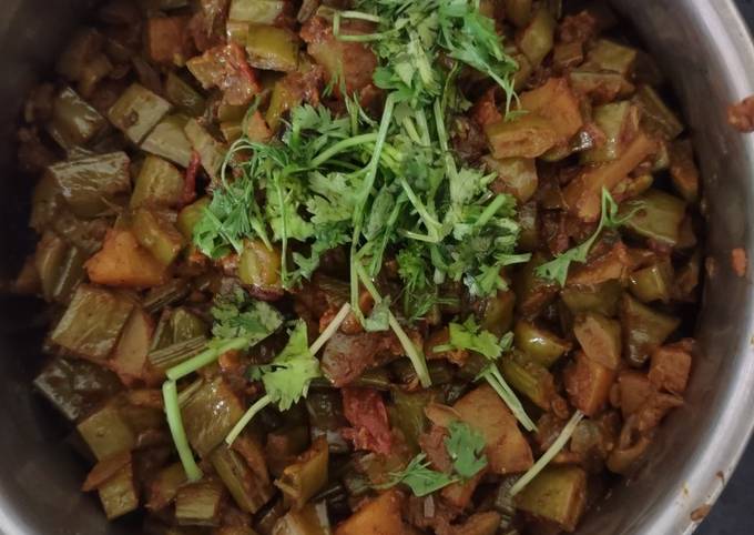 Step-by-Step Guide to Prepare Super Quick Homemade Gawar aur aloo ki sabji