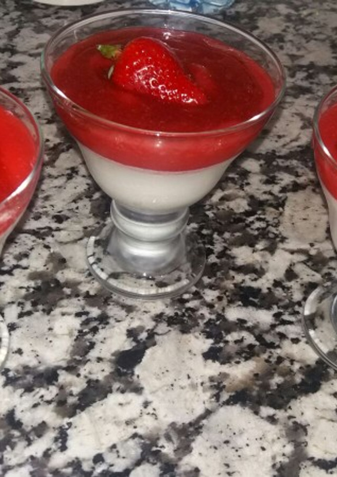 صورة لوصفة باناكوتا بالفراولة 🍨🍨🍓🍓