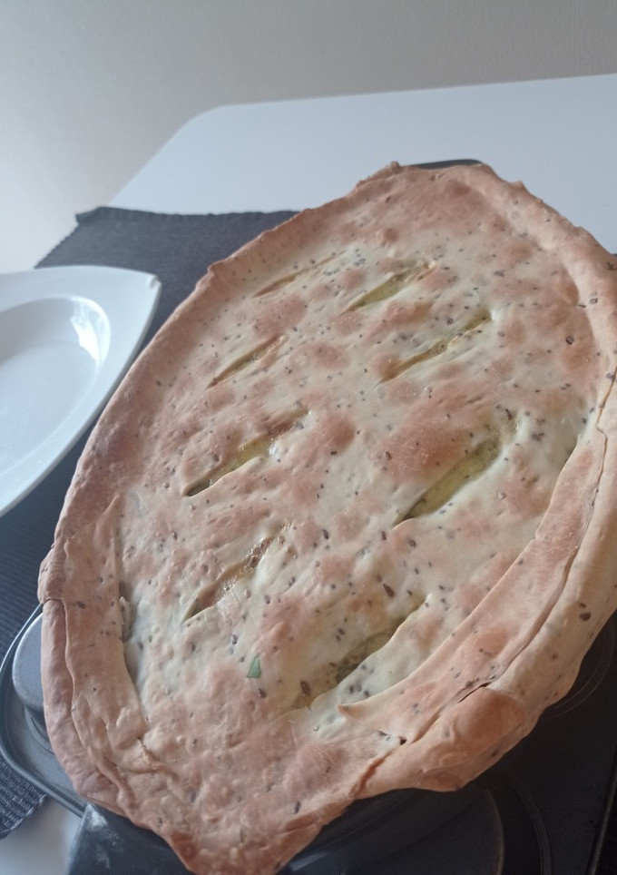 Una foto de Pascualina de pollo y verduras😋🧅🥕🥬