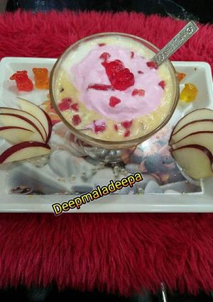 A picture of Apple kheer wth icecream.