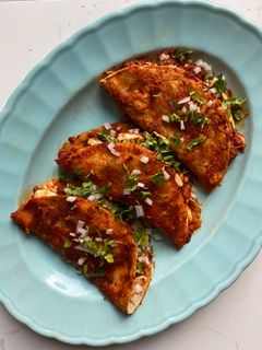 Una foto de Quesadillas de birria o quesabirrias