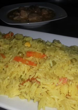 صورة لوصفة رز اصفر مفلفل 💛
