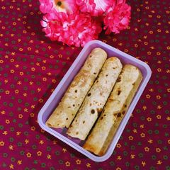 A picture of Roti Roll.