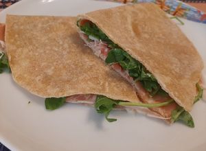 Foto di Piadina semintegrale senza strutto