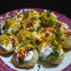 A picture of Dahi puri.