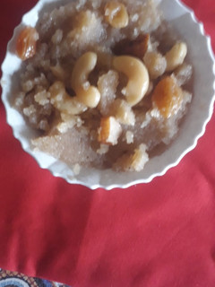 सूजी का हलवा (Suji ka halwa recipe in hindi) रेसिपी मुख्य फोटो