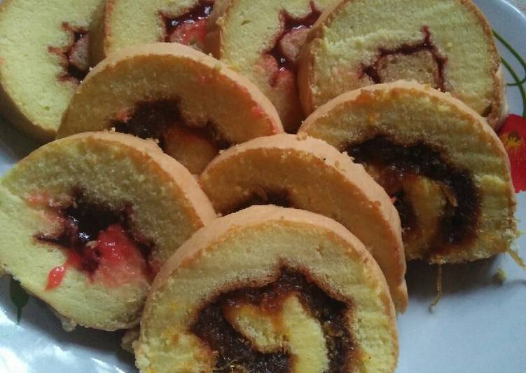 Resep Bolu gulung 2 rasa strawberry dan nenas., Bikin Ngiler