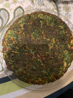 Una foto de Tortilla de espinacas y champignones