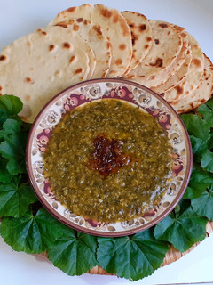 عکسی از دستور آش توله با نان ترتیلا