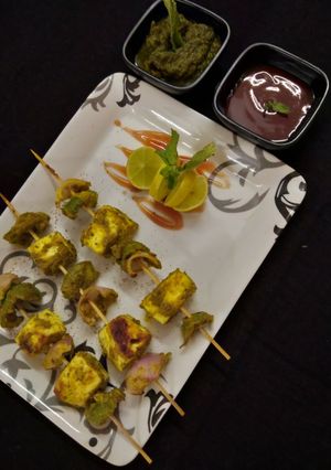 A picture of Haryali paneer tikka.