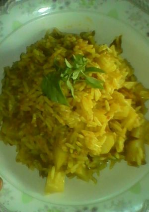 A picture of My simple jollof rice wit potatoes an mince meat.