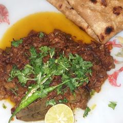 Meatyeid dum qeema A picture of Meatyeid dum qeema.