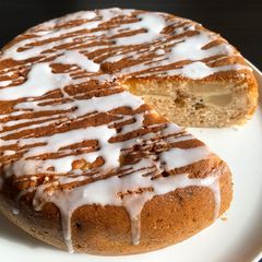 Easy Rice Cooker Apple Cake A picture of Easy Rice Cooker Apple Cake.