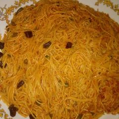 A picture of Noddles with liver.