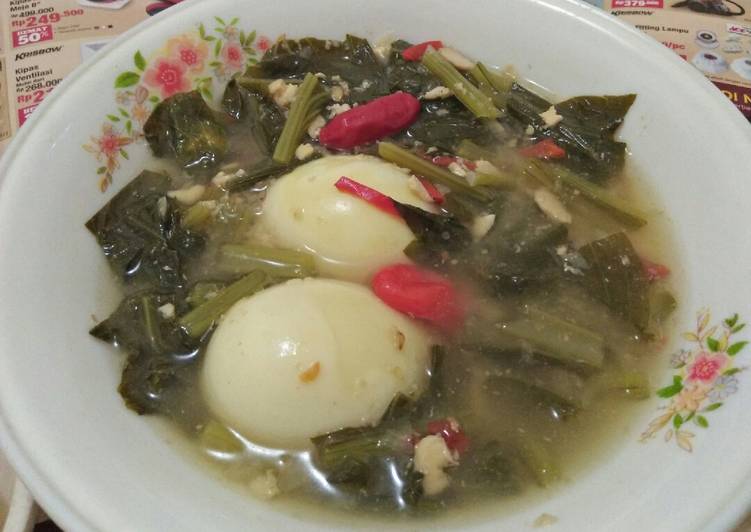 Bagaimana Menyiapkan Sayur Bobor Sawi, Enak