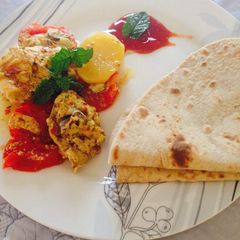 A picture of Pan steam chicken with masalay dar sabzi.