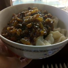 Noodles with mushroom/onion sauce A picture of Noodles with mushroom/onion sauce.