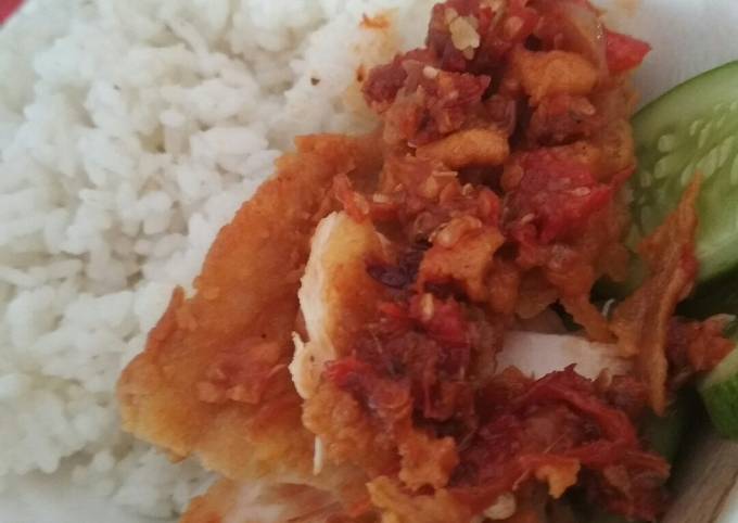 Resep Ayam Geprek Sambal Bawang Oleh Anisah Nurlaili Cookpad