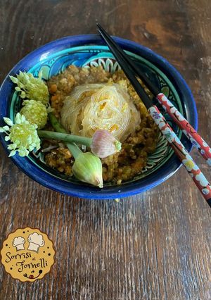 Foto di Spaghetti di soia piccanti ai fiori di aglione... quando la Toscana incontra l’Oriente