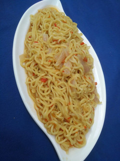 A picture of Stir fry noddles.