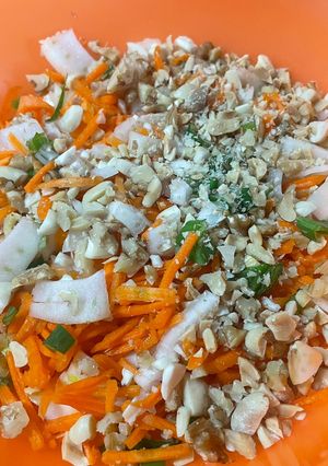 Foto di #650 Insalata di finocchi, carote e frutta secca 🥕🥜🥗