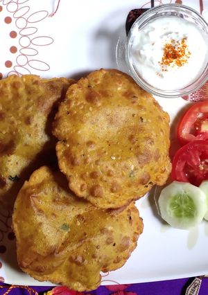 डांगराच्या पुऱ्या (dangar puri recipe in marathi) रेसिपी चे मुख्य फोटो 