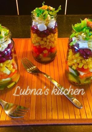 A picture of Salad in a Jar:.