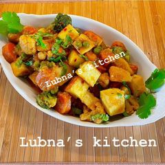 A picture of Easy Paneer and VegetableCurry:.