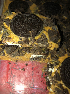 Una foto de Cuadraditos de oreo con dulce de leche!!