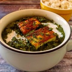 A picture of Methi Chaman.