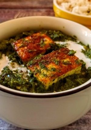 A picture of Methi Chaman.