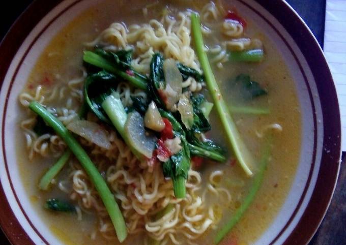 Langkah Mudah untuk Menyiapkan Seblak mie kenduri toping ubi sawi tanpa telur no telur Anti Gagal