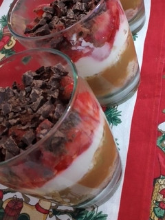 Una foto de Crema de limón (para relleno o postres)