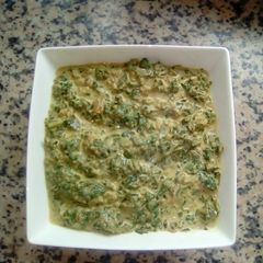 A picture of Spinach salad.
