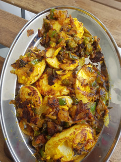 A picture of Egg capsicum roast.