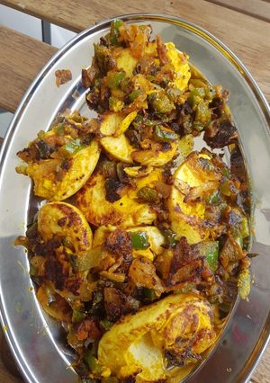 A picture of Egg capsicum roast.
