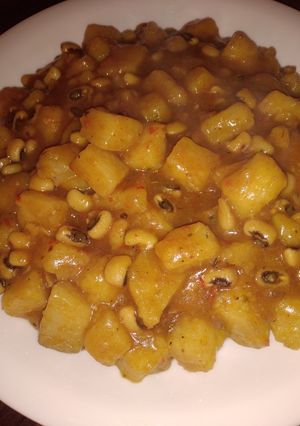 A picture of Yam and beans pottage.