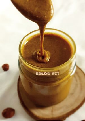 Une photo de Purée de noisette 100% bio