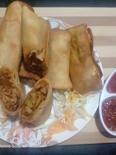 વેજ.સ્પ્રિંગ રોલ(veg.spring roll recipe in gujarati) રેસીપી મુખ્ય ફોટો
