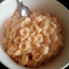 A picture of Boxed Mac&Cheese (just water).