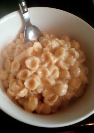 A picture of Boxed Mac&Cheese (just water).