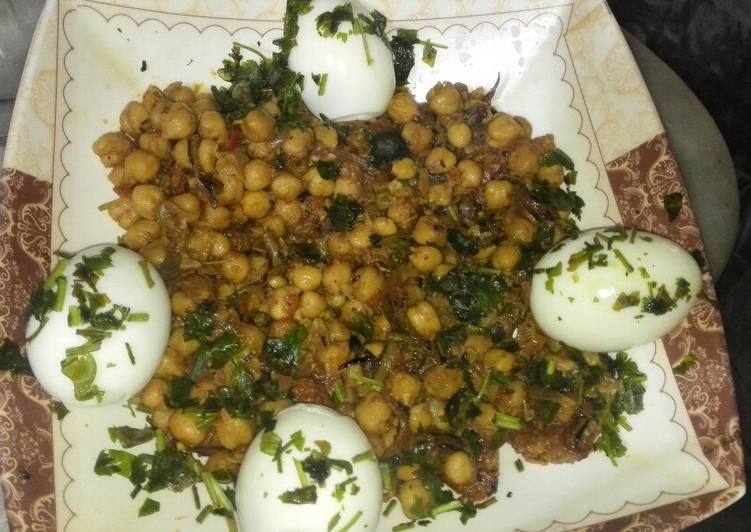 Easy Meal Ideas of Achari Anday Chana