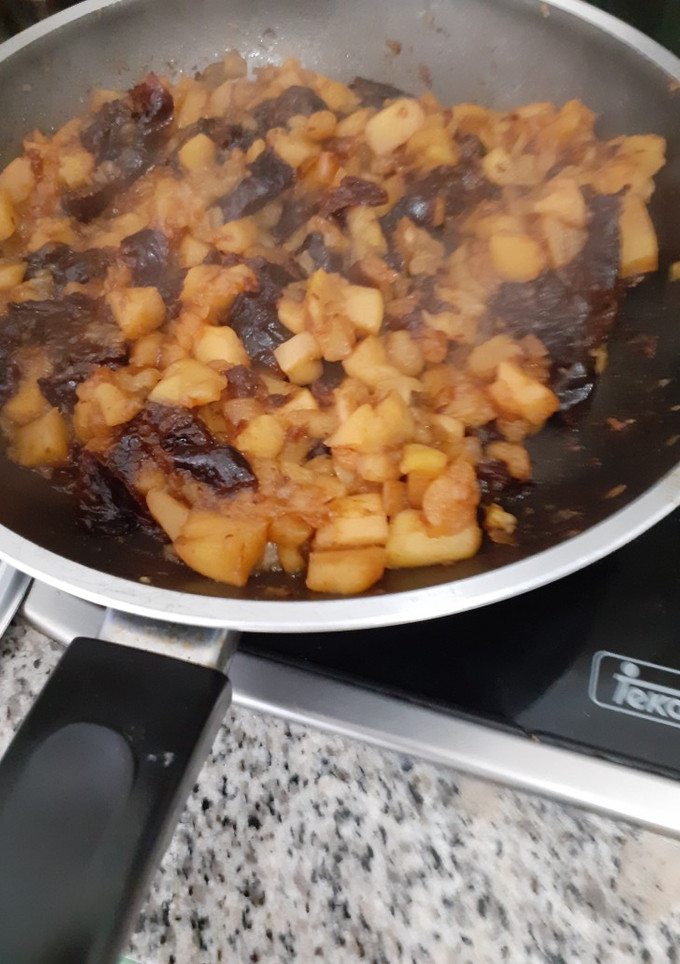 Una foto de Compota de manzanas y ciruelas pasas (sin azúcar)