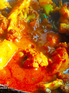 A picture of Cauliflower and Potato Curry (Phool Gobhi Aloo ki Sabzi Recipe in Hindi).