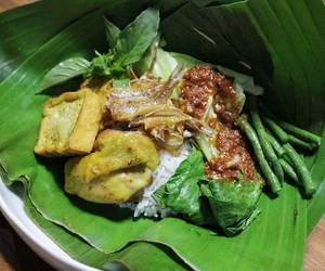 Fresh, Memasak Nasi Tempong Banyuwangi Paling Enak