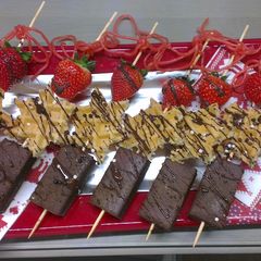 A picture of Dessert on a Stick.