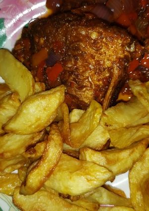 A picture of Chips with fish.