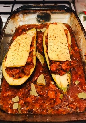 O poză a rețetei Vinete umplute ușor picante.