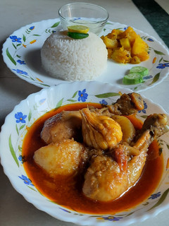 চিকেন ঝোল (chicken jhol recipe in Bengali) রেসিপির প্রধান ছবি