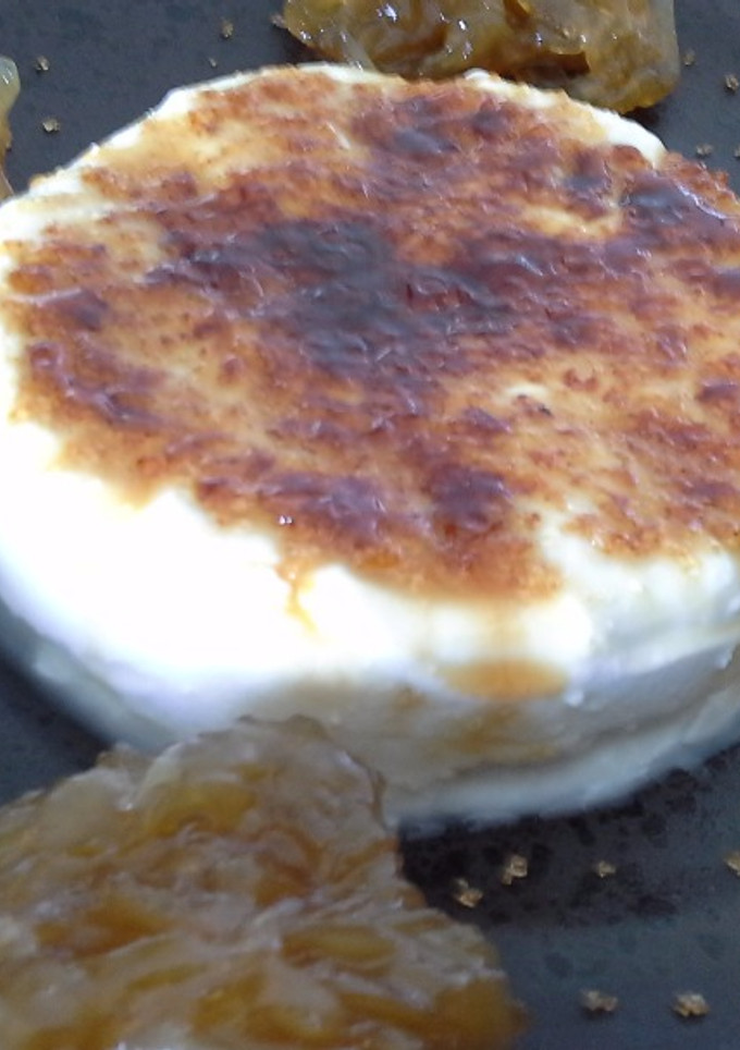 Una foto de Queso de cabra caramelizado